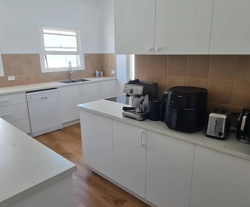 $260, Share-house, 3 bathrooms, Corrimal NSW 2518