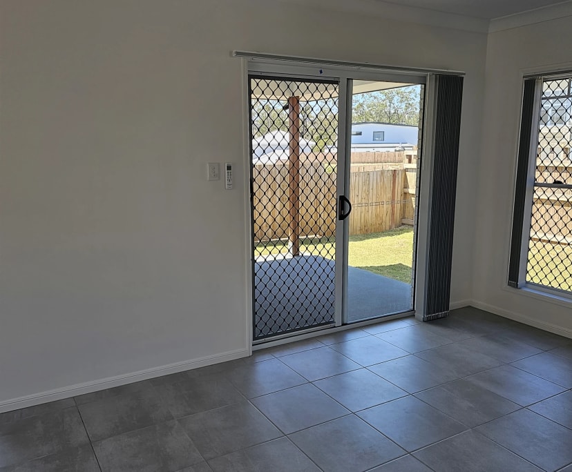 $180-300, Share-house, 2 rooms, Spring Mountain QLD 4300, Spring Mountain QLD 4300