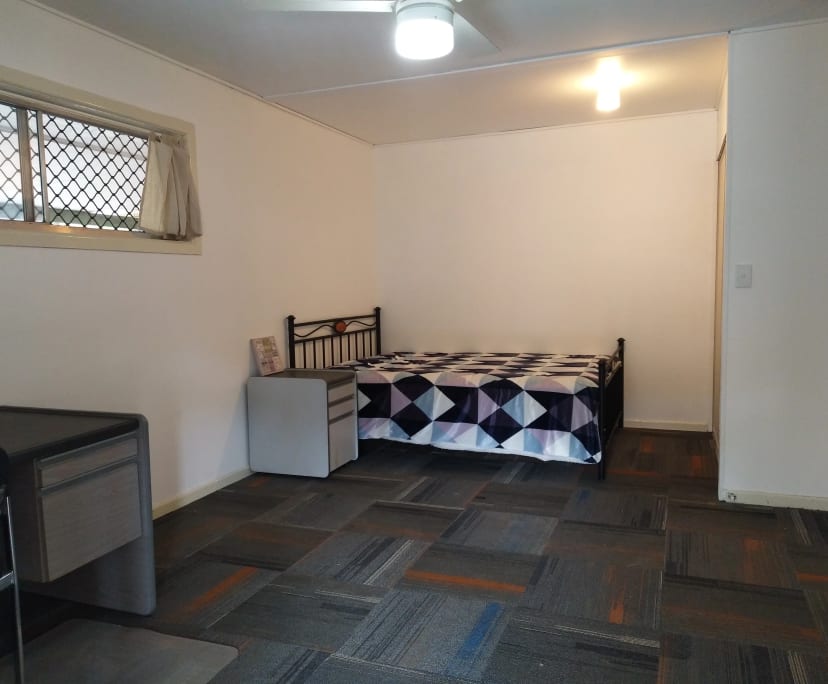 $233, Share-house, 5 bathrooms, Indooroopilly QLD 4068