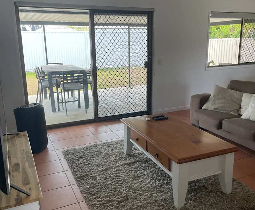$325, Share-house, 5 bathrooms, Mermaid Waters QLD 4218