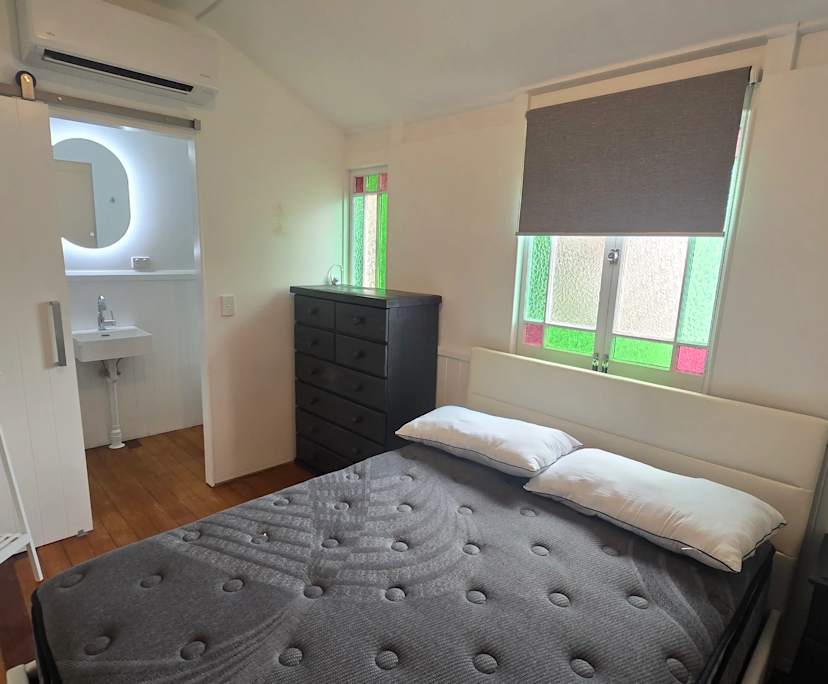 Furnished room with own bathroom