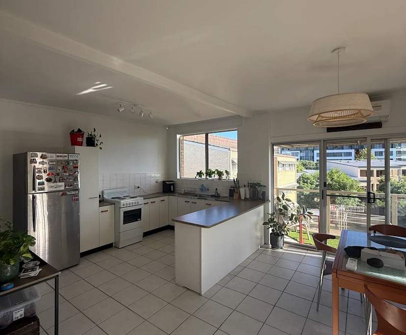 Unfurnished room in a flatshare