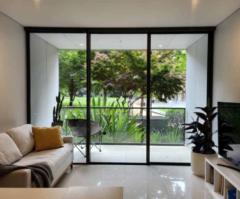 Furnished room in a flatshare