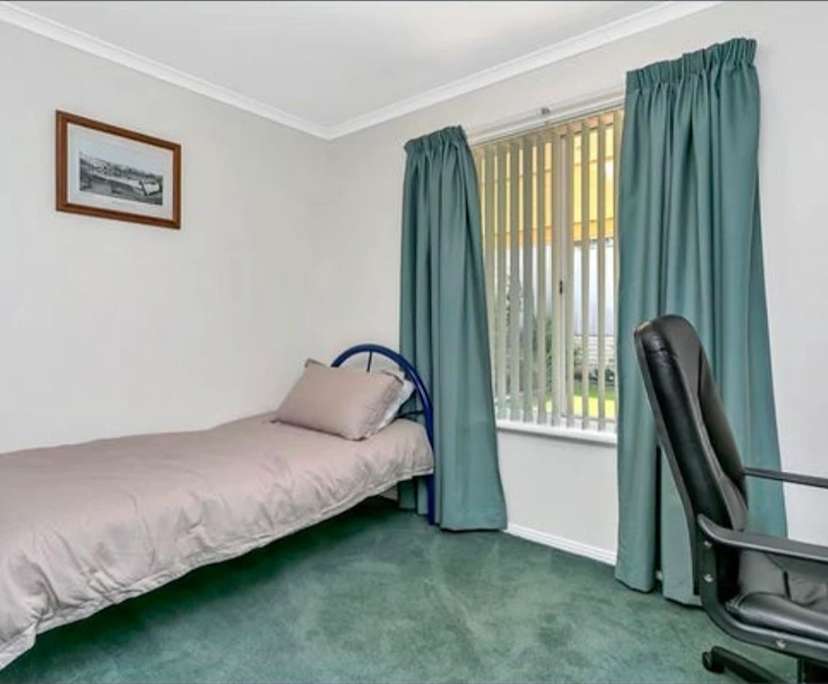 $300, Share-house, 3 bathrooms, Seaford Rise SA 5169