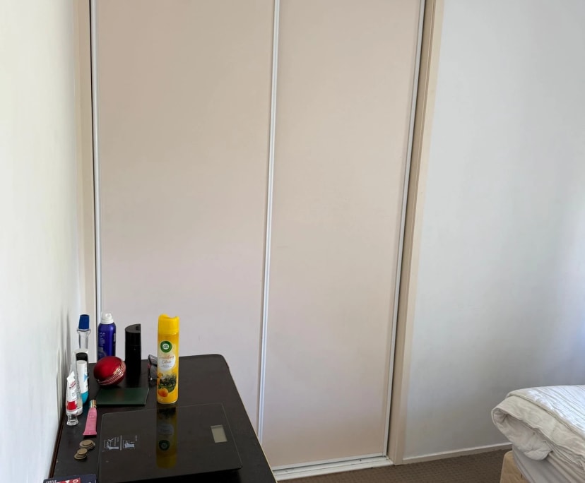 Room in a share house
