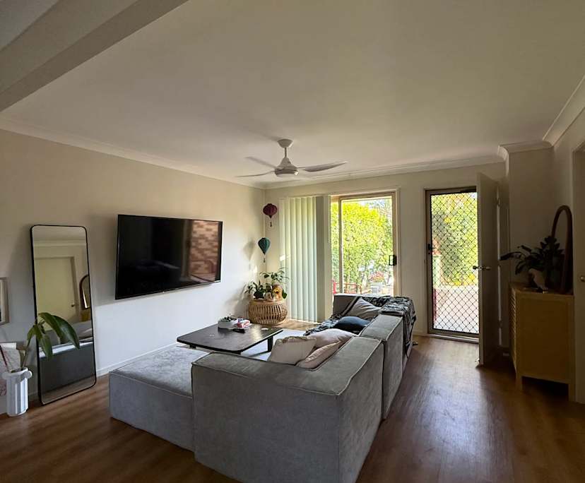 Room in a share house