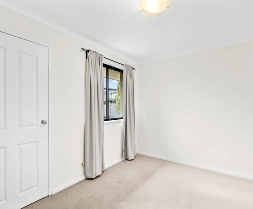 Unfurnished room with own bathroom