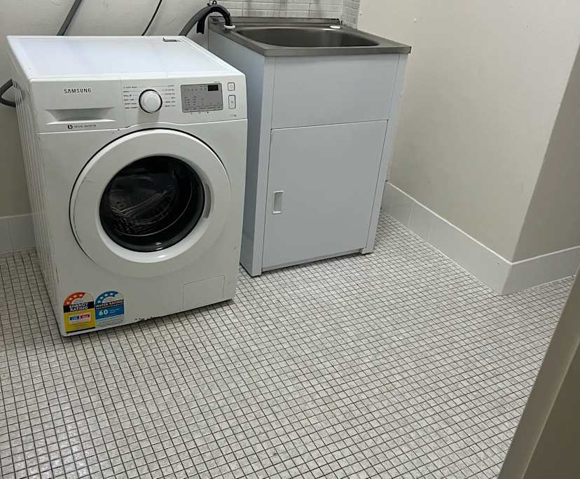 $320, Flatshare, 3 bathrooms, Hurstville NSW 2220