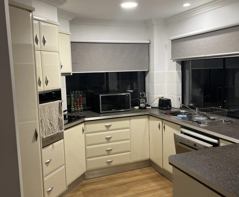 $450, Flatshare, 2 bathrooms, Coolangatta QLD 4225
