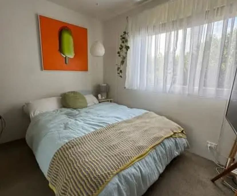 Unfurnished room in a flatshare