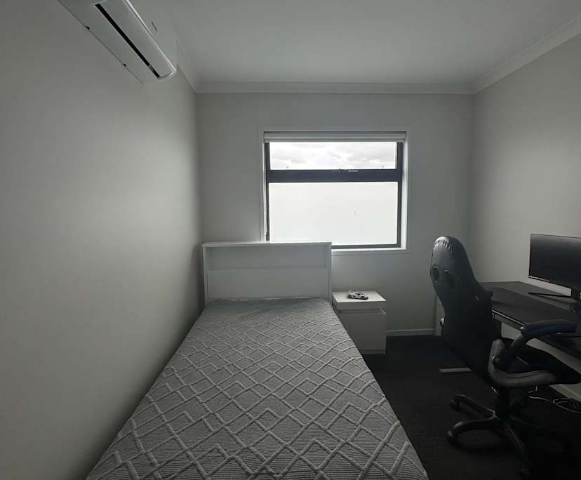 $200, Share-house, 3 bathrooms, Clyde North VIC 3978