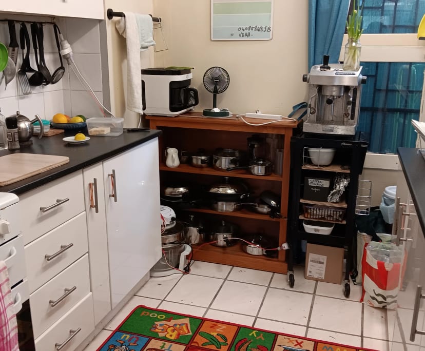 $300, Flatshare, 2 bathrooms, Broadbeach Waters QLD 4218