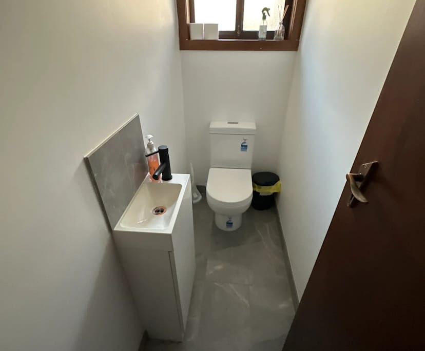 $250, Share-house, 2 bathrooms, Geelong West VIC 3218