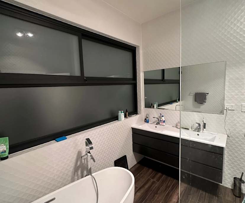 $350, Share-house, 5 bathrooms, Hurstville NSW 2220