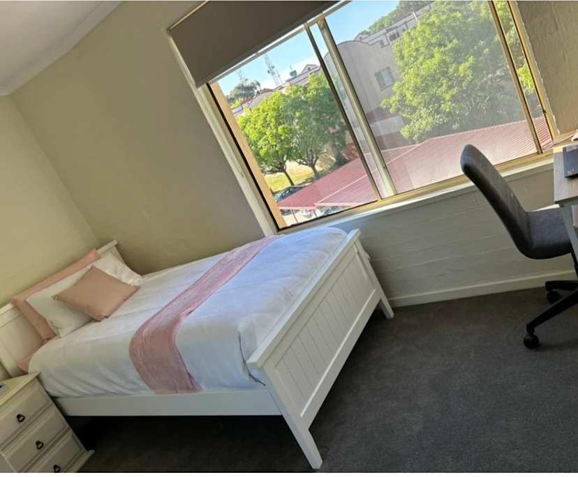 $285, Flatshare, 2 bathrooms, Phillip ACT 2606