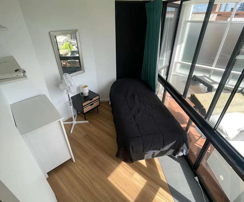 $290-350, Flatshare, 2 rooms, Surfers Paradise QLD 4217, Surfers Paradise QLD 4217