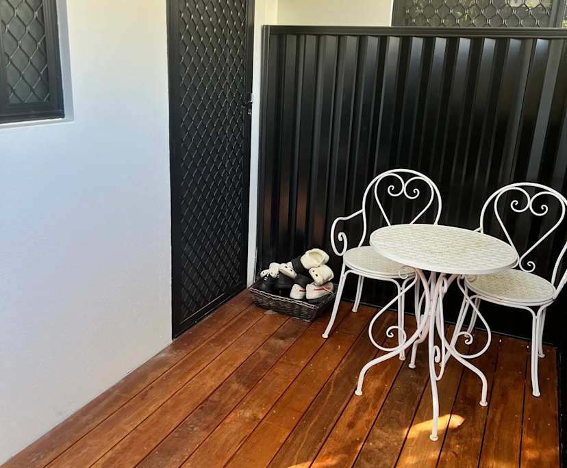 Furnished room studio flat for rent