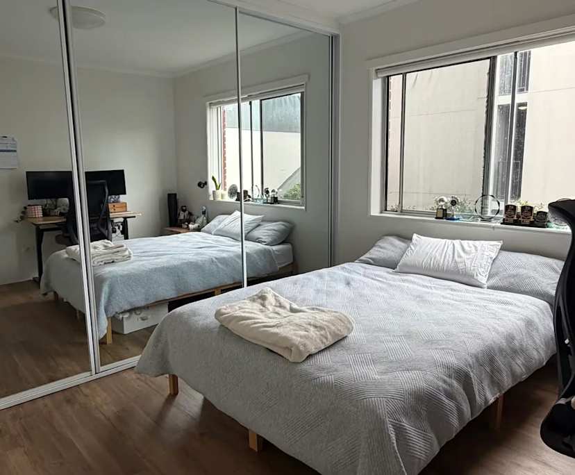 Room in a share house