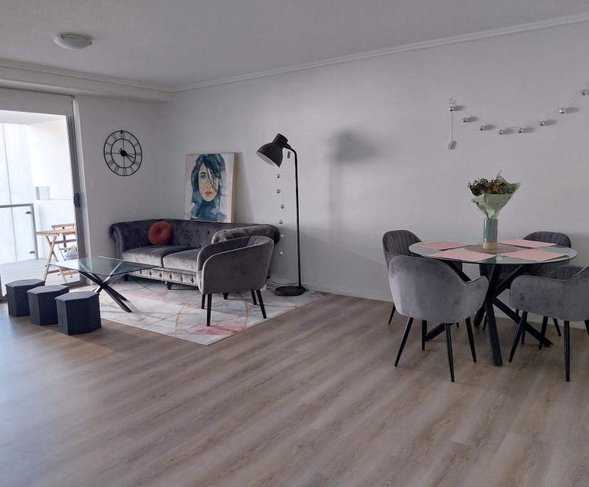 Furnished room with ensuite in a flatshare