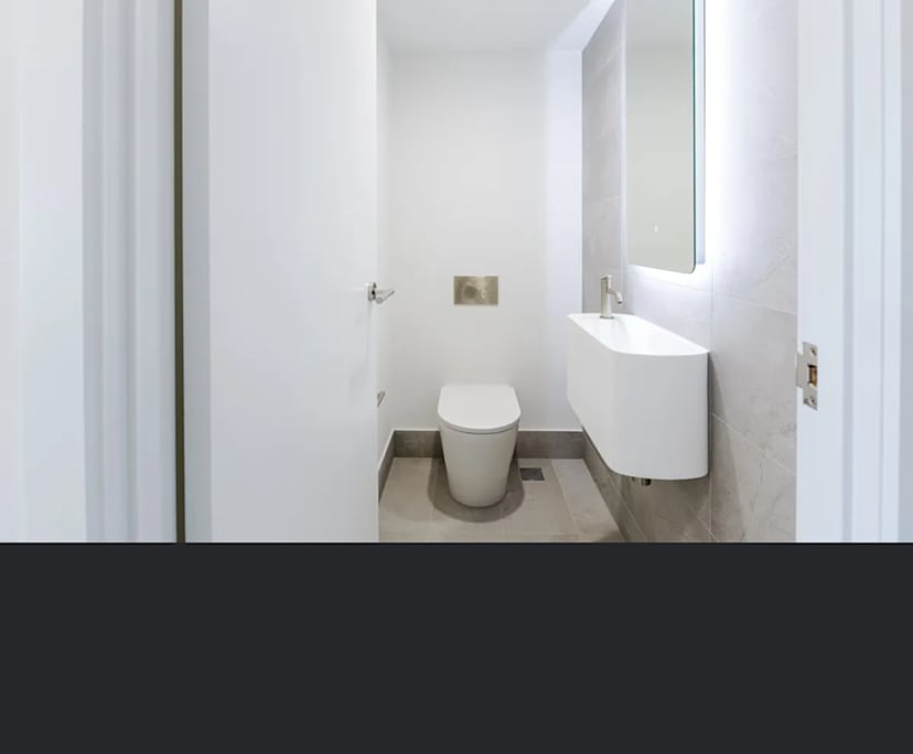 $970, Whole-property, 3 bathrooms, Hope Island QLD 4212