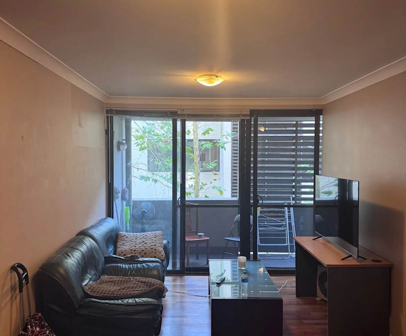 Furnished room in a flatshare