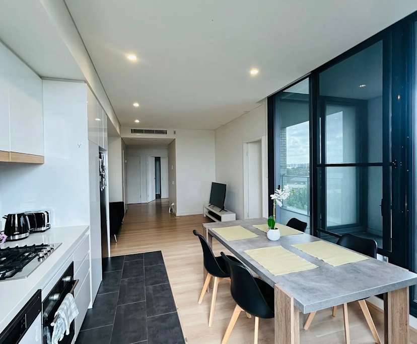 Furnished room with ensuite in a flatshare