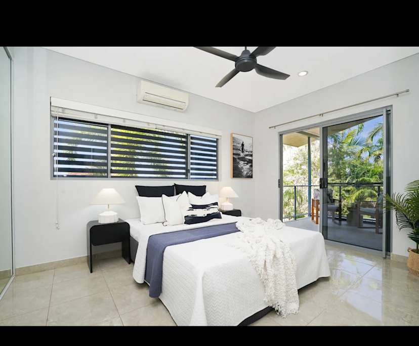 Furnished room in a share house