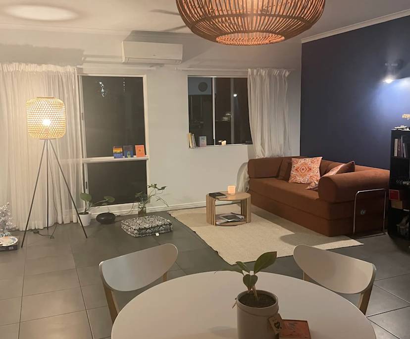 $285, Flatshare, 2 bathrooms, Manunda QLD 4870