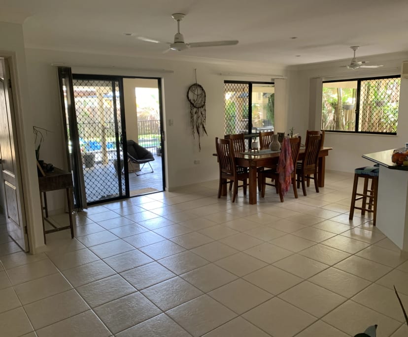 Room for Rent in White Rock, Cairns 150, Furnishe...