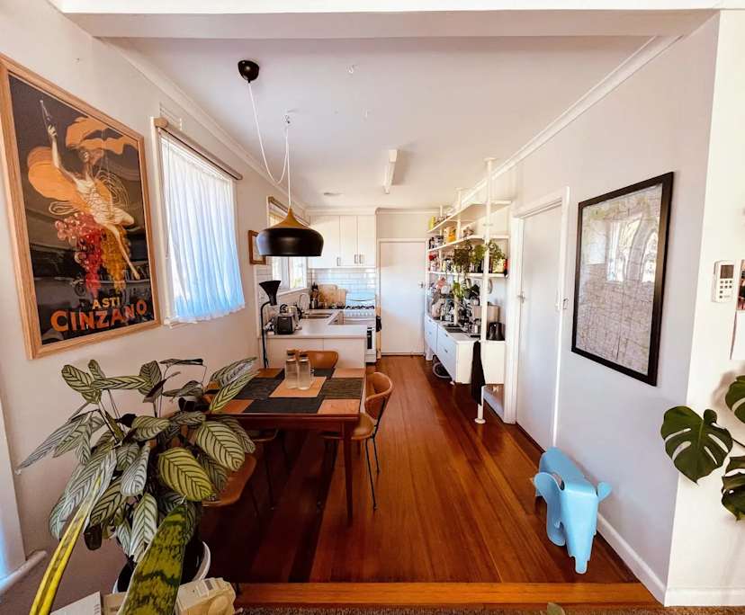 Room in a share house