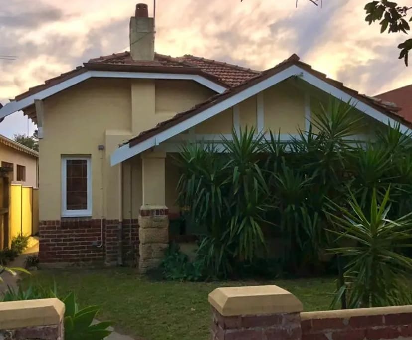 Room for Rent in West Leederville, Perth 430, Fle...