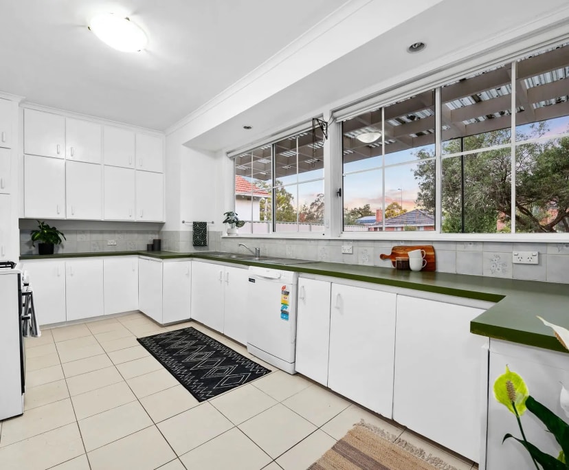$295, Share-house, 2 bathrooms, Bellfield VIC 3081