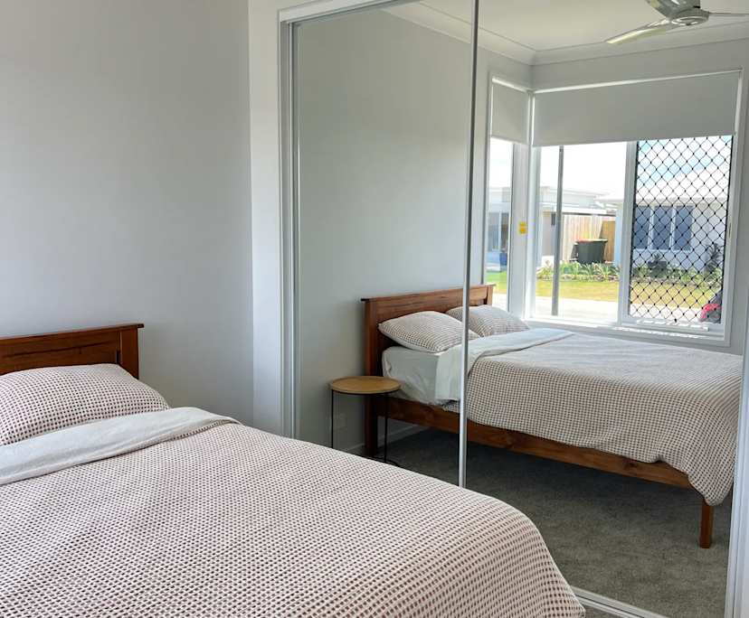 Furnished room in a share house