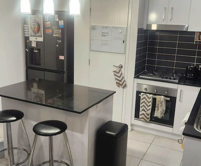 Unfurnished room with own bathroom