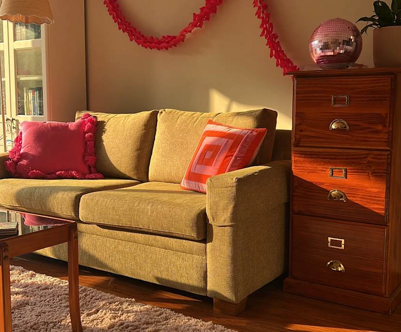 Unfurnished room in a flatshare