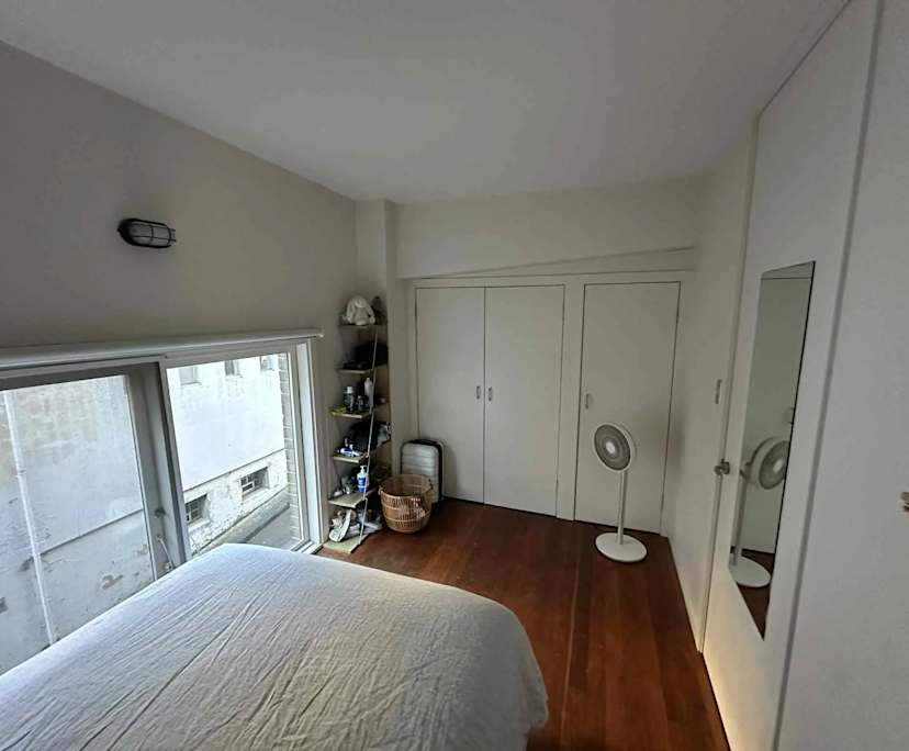 Furnished room in a flatshare