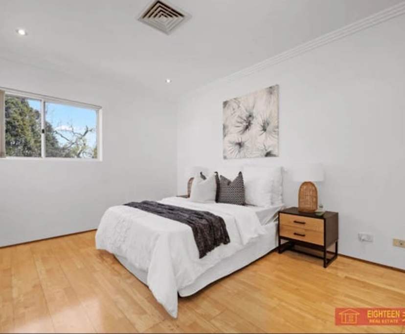 Unfurnished room in a share house