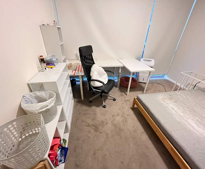 Furnished room with ensuite in a flatshare