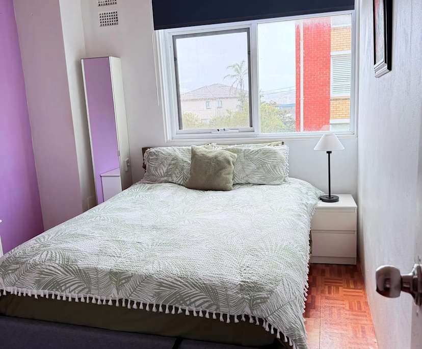 Furnished room in a flatshare