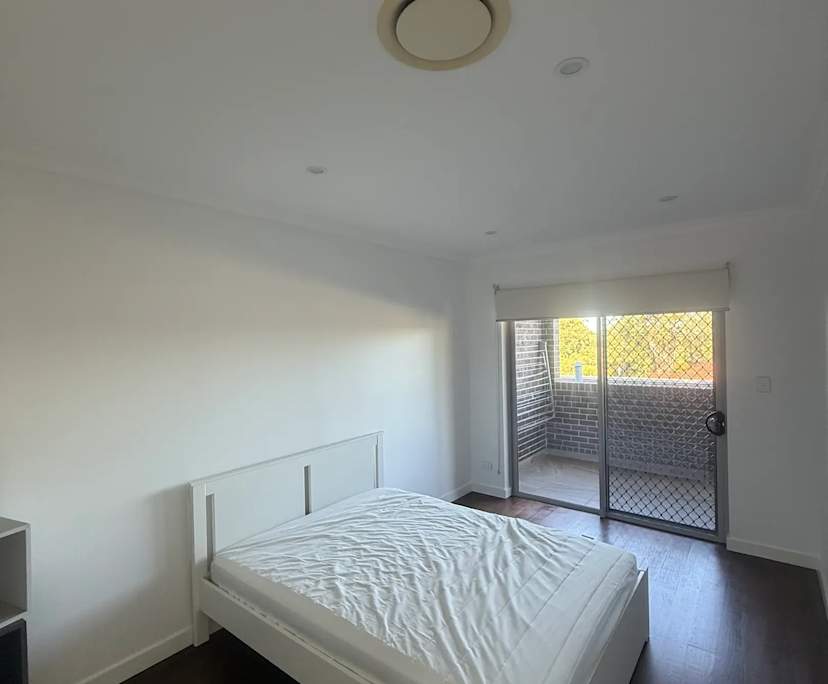 Unfurnished room in a share house