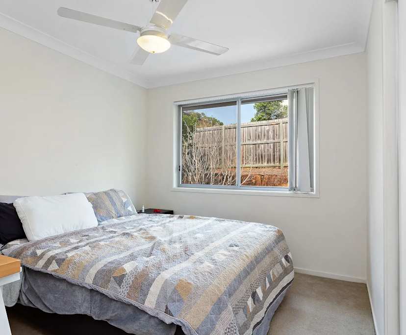 Room in a share house