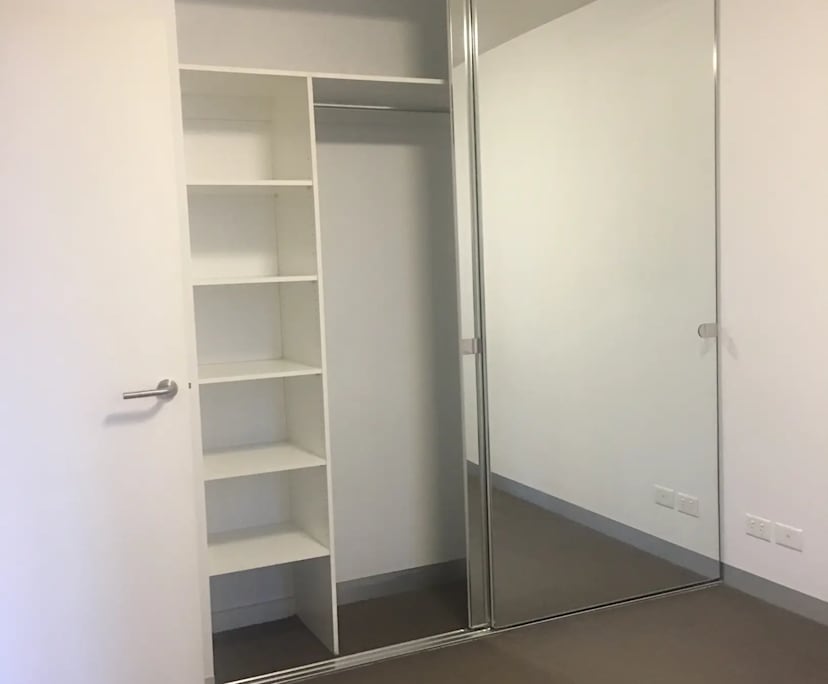 $670, Whole-property, 2 bathrooms, South Melbourne VIC 3006