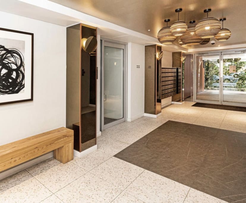 One Bed Flat for Rent in Waterloo, Sydney 620, Un...