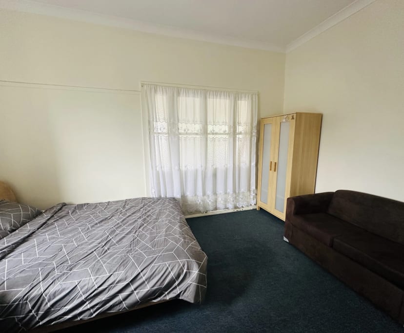 Furnished room in a share house