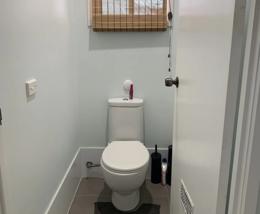 $280, Homestay, 1 bathroom, Paradise Point QLD 4216