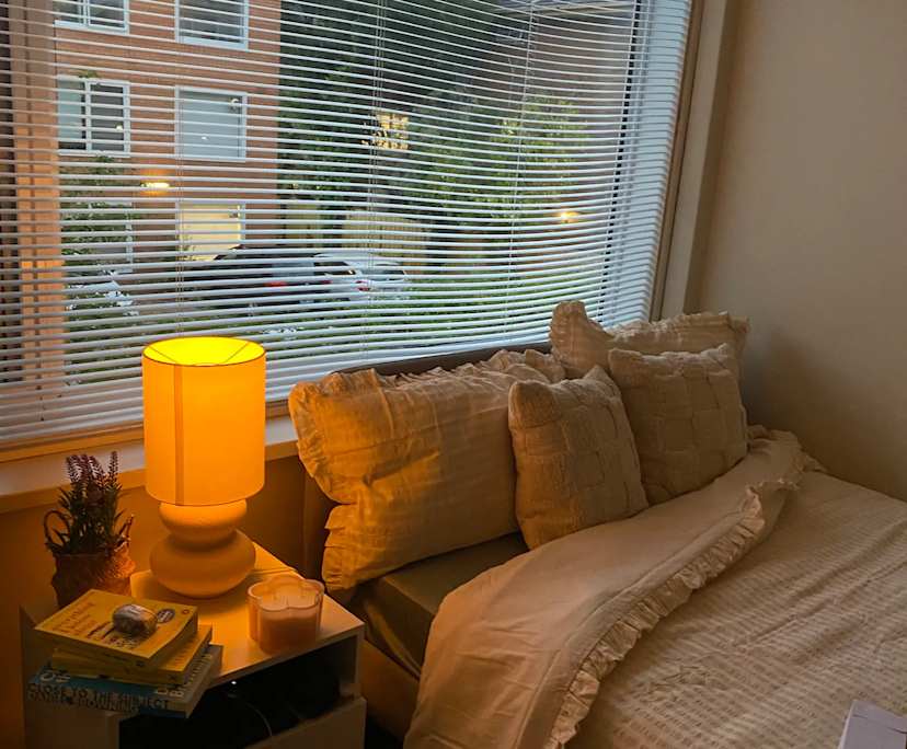 $390, 1-bed, 1 bathroom, South Yarra VIC 3141