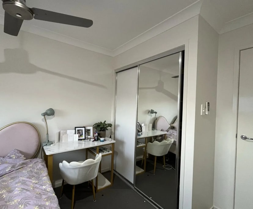 Furnished room in a share house