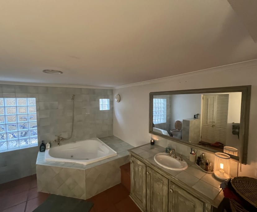 $310, 1-bed, 1 bathroom, Malvern East VIC 3145