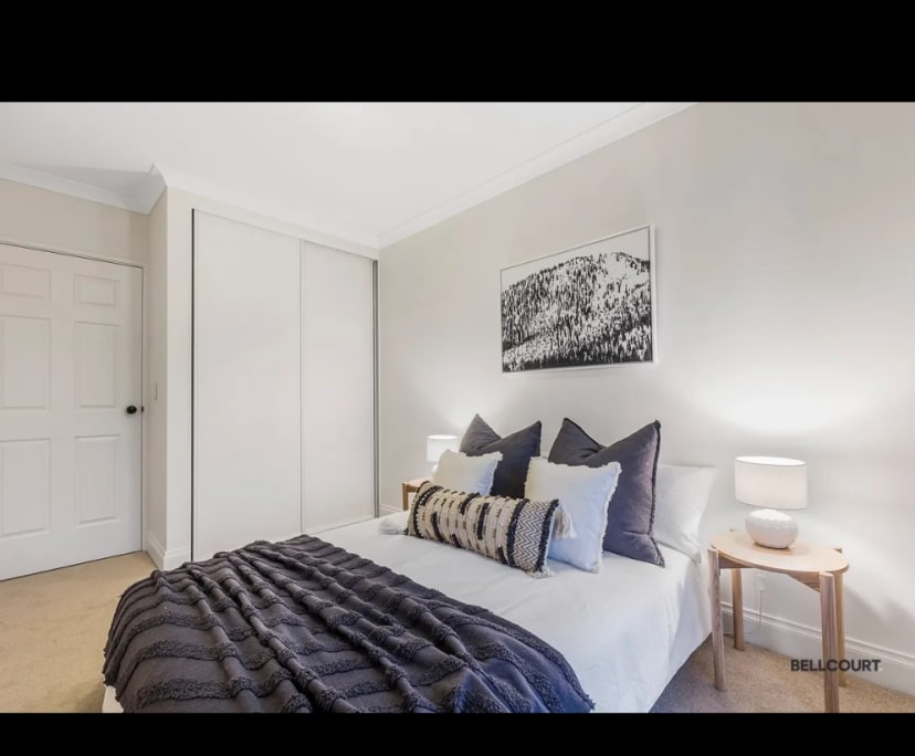 Furnished room in a flatshare
