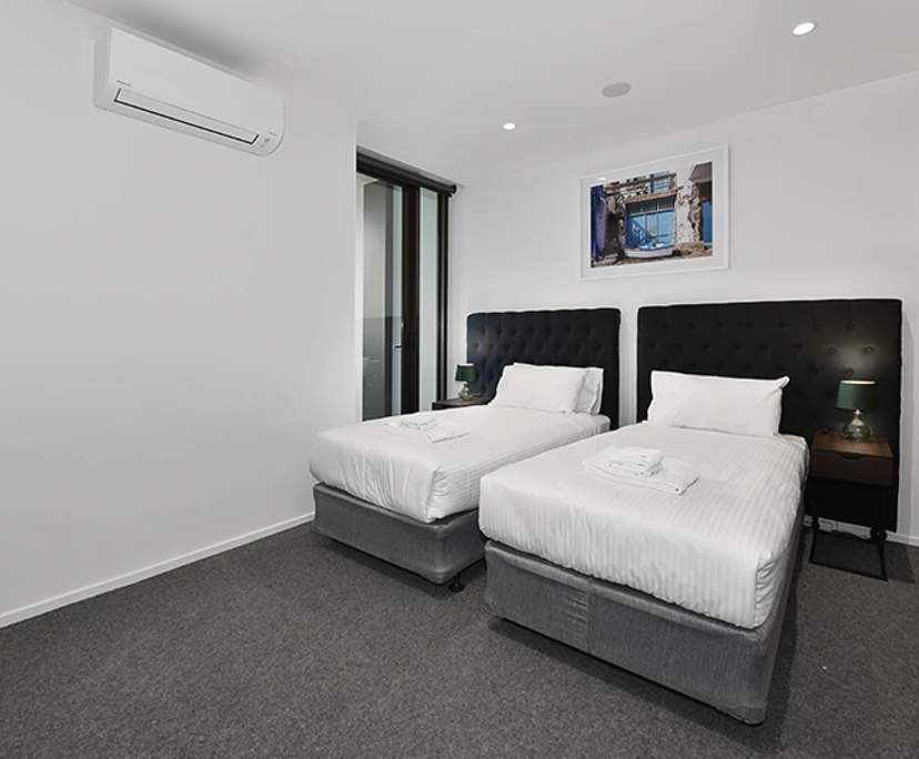 $1,050, Whole-property, 2 bathrooms, Melbourne VIC 3000